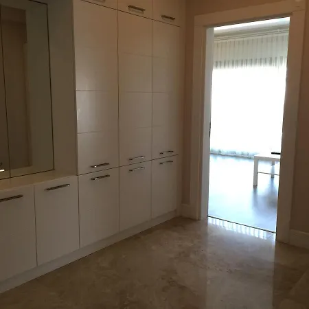 Azurevista Deluxe Apartment